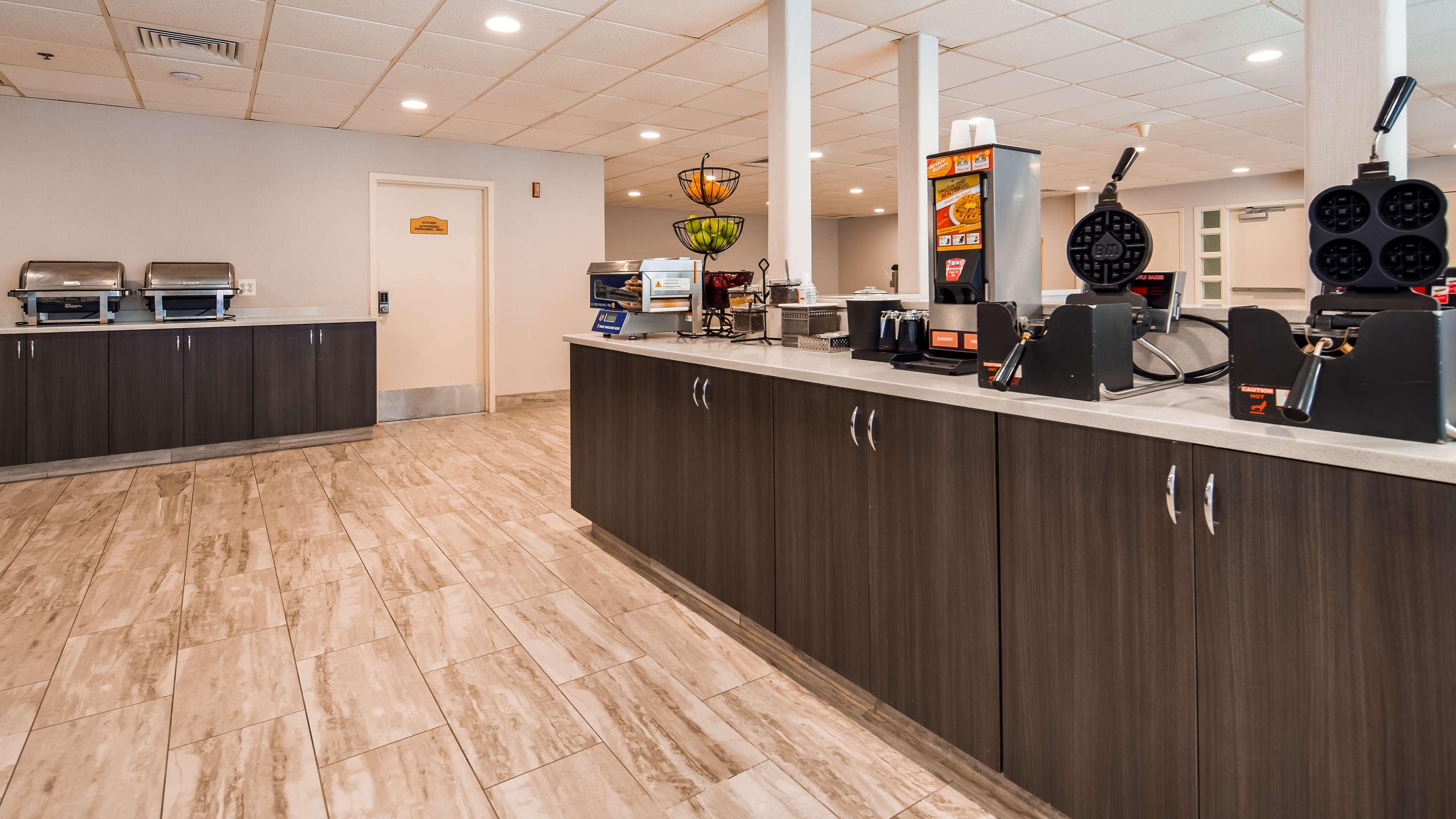 Best Western Plus Alexandria Fort Belvoir Mount Vernon Exterior photo